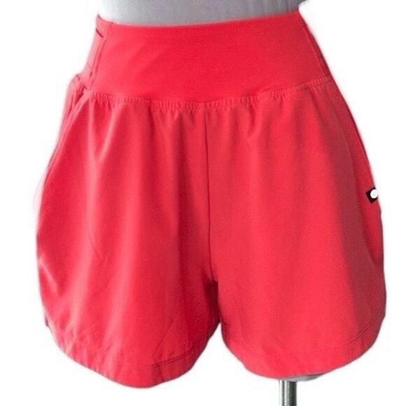 NWOT Zella High Rise 4 Pocket Take A Hike Trail Shorts in Red Cayenne XS - Picture 2 of 9